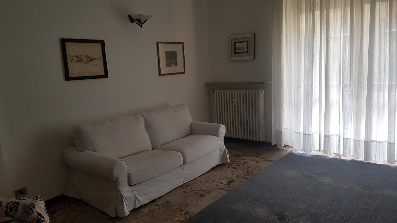 Casa Del Tennis Івреа Екстер'єр фото